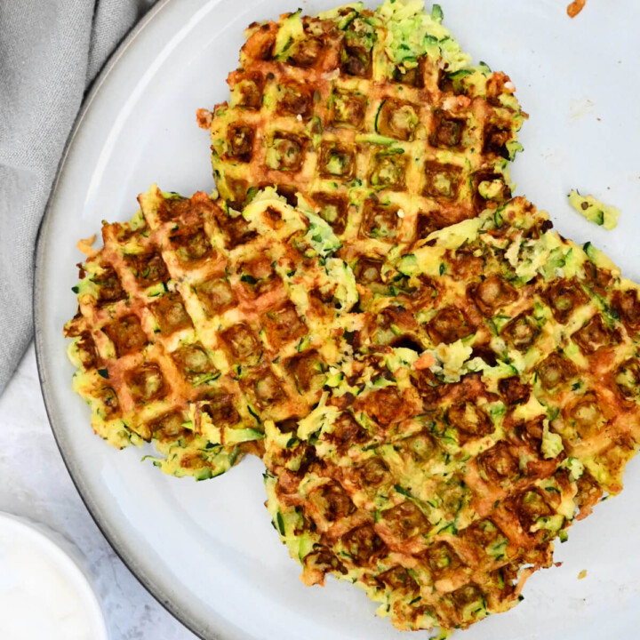 Des gaufres salées courgettes croustillantes et fondantes.