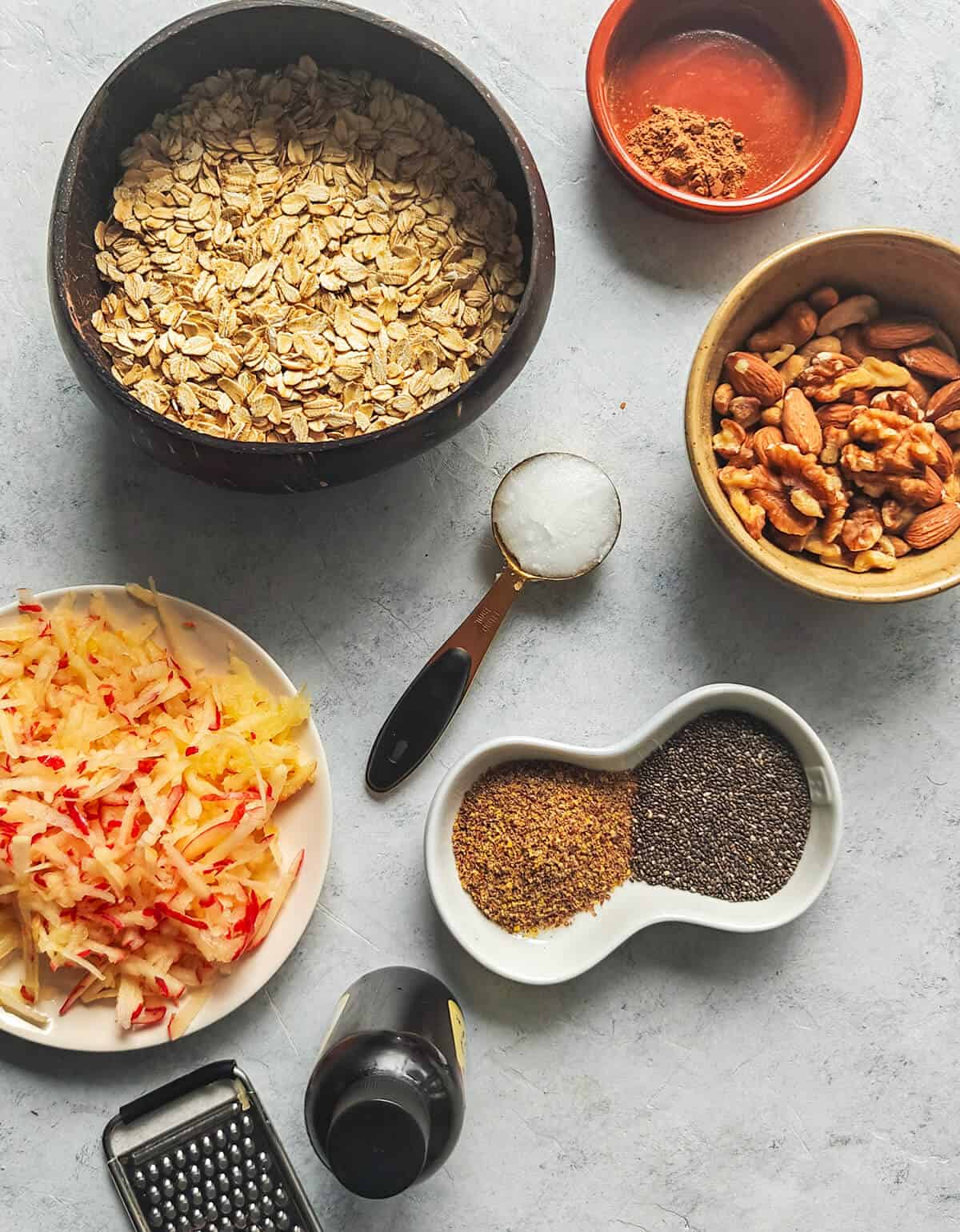 Des ingrédients pour granola sans sucre.