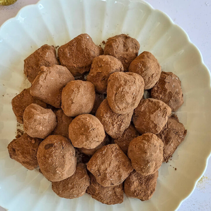 Des truffes au chocolat au lait faciles (recette véritable).
