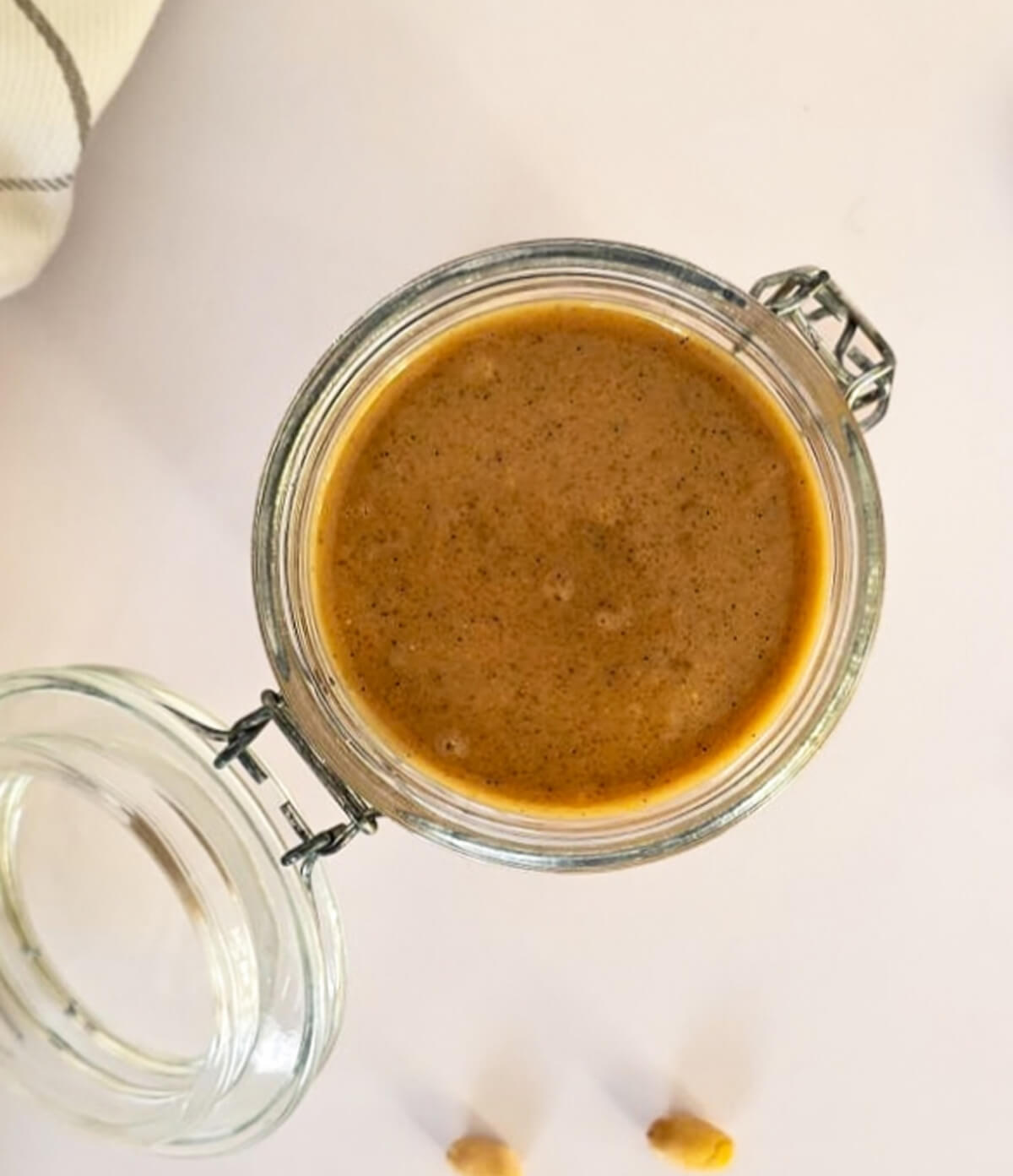 Du praliné cacahuètes crémeux et facile à réaliser.