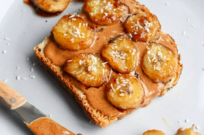 Tartines Beurre d'Amande Bananes Caramélisées