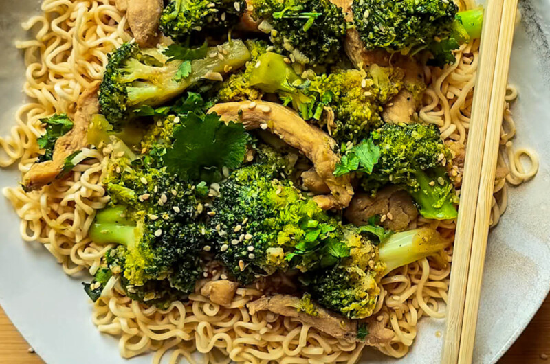 Nouilles Sautées au Poulet