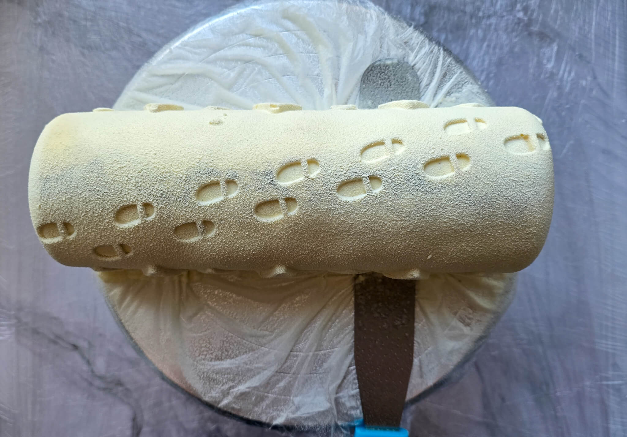 flocage de la bûche caramel vanille.