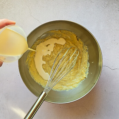Ajouter la crème liquide pour l'appareil à flan.