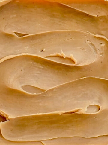 Une ganache au praliné onctueuse.